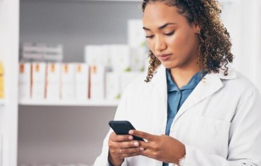 Social Media Marketing for Pharmacies: Building Your Online Presence